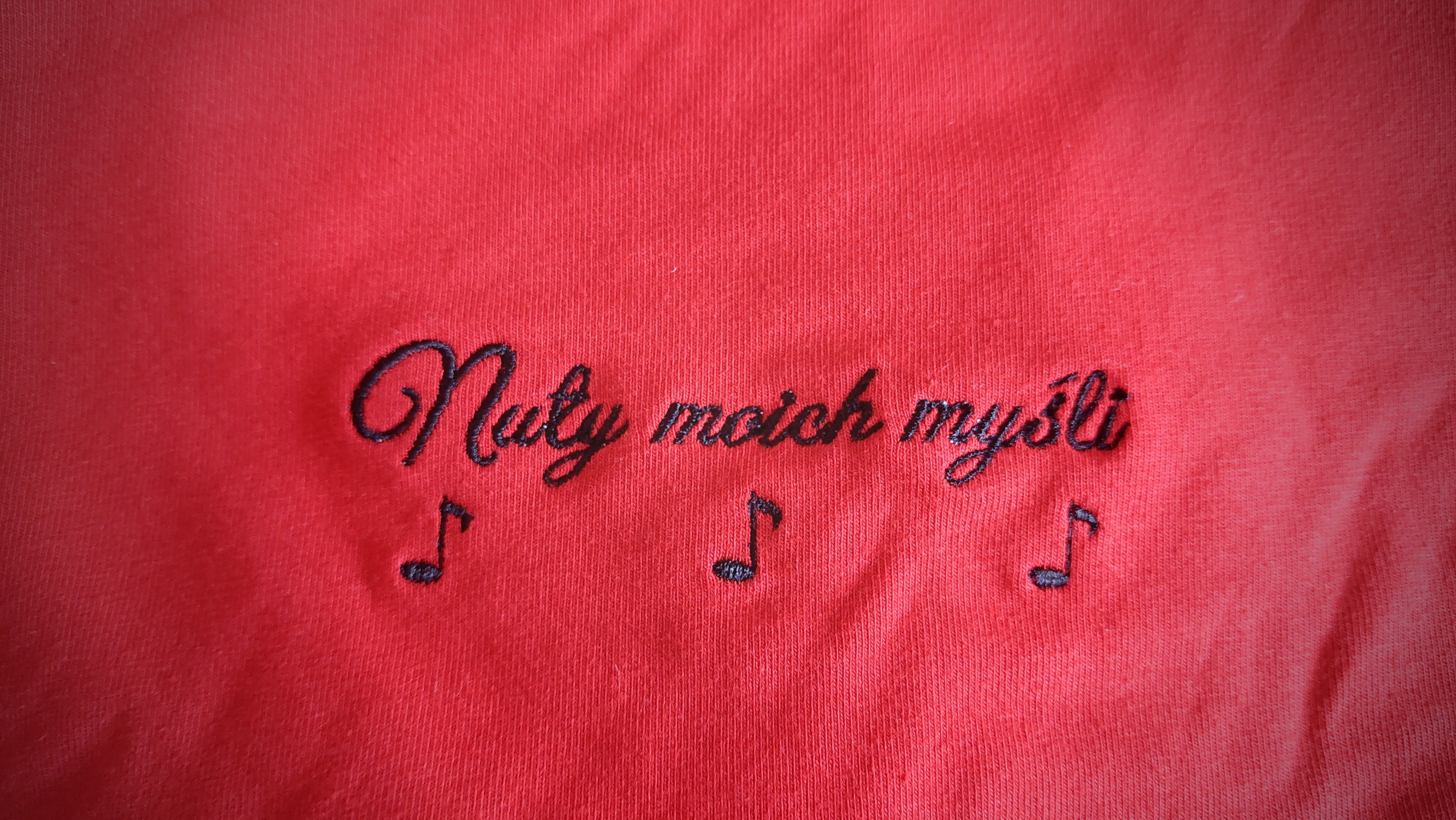 „Dla tych, którzy czują więcej, niż potrafią powiedzieć.”